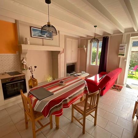 Gite En Cotentin Villa Etienville Esterno foto