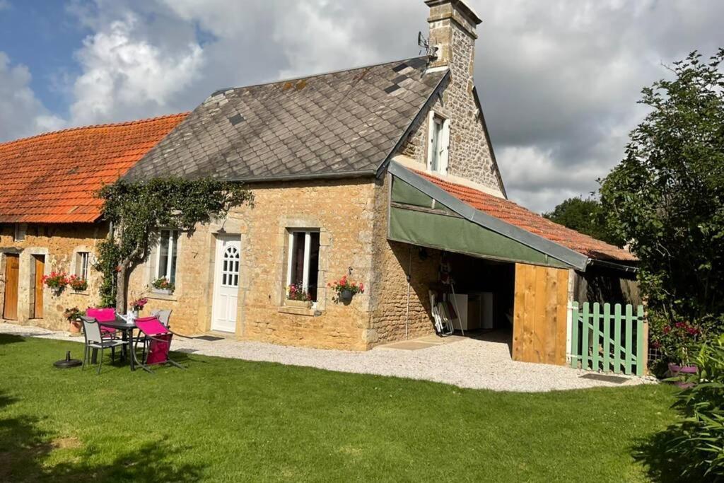 Gite En Cotentin Villa Etienville Esterno foto